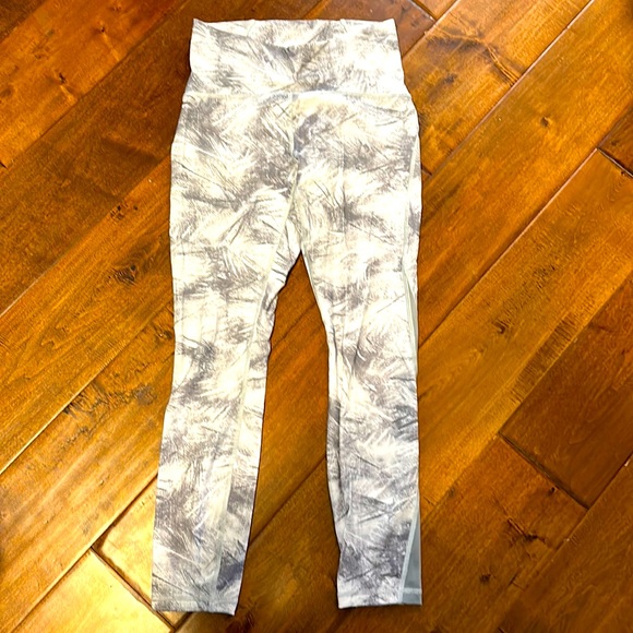 Lululemon legging - Picture 1 of 7
